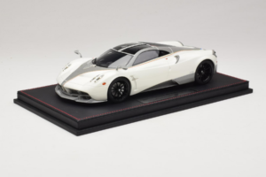 Pagani Huayra Luminous Green AB 1:18 REMC041 Resin – Bild 2 von 7