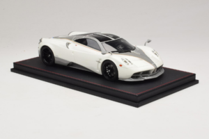 Pagani Huayra Luminous Green AB 1:18 REMC041 Resin – Bild 4 von 7