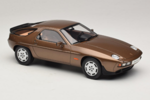 Porsche 928 S Tobacco Metallic GT Spirit 1:18 GT1005 Resin – Bild 4 von 6