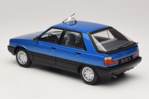 Renault 11 GTL Taxi James Bond MCG 1:18 MCG18833 Metall – Bild 5 von 6