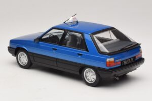 Renault 11 GTL Taxi James Bond MCG 1:18 MCG18833 Metall – Bild 5 von 6