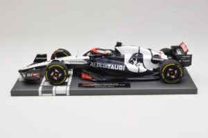 Scuderia AlphaTauri AT04 D. Ricciardo Hungarian GP 2023 Minichamps 1:18 117231203 Resin – Bild 3 von 7