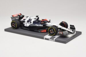 Scuderia AlphaTauri AT04 D. Ricciardo Hungarian GP 2023 Minichamps 1:18 117231203 Resin – Bild 4 von 7