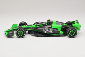 Stake Kick Sauber C44 G. Zhou Emilia Romagna GP 2024 Minichamps 1:18 117240124 Resin – Bild 3 von 7