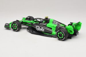 Stake Kick Sauber C44 G. Zhou Emilia Romagna GP 2024 Minichamps 1:18 117240124 Resin – Bild 5 von 7