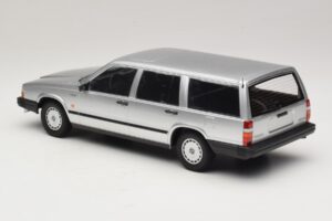 Volvo 740 GL Kombi Silber Minichamps 1:18 155171770 Metall – Bild 5 von 6
