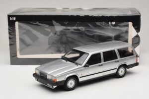 Volvo 740 GL Kombi Silber Minichamps 1:18 155171770 Metall – Bild 6 von 6