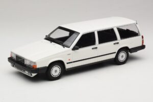 Volvo 740 GL Kombi Weiss Minichamps 1:18 155171772 Metall