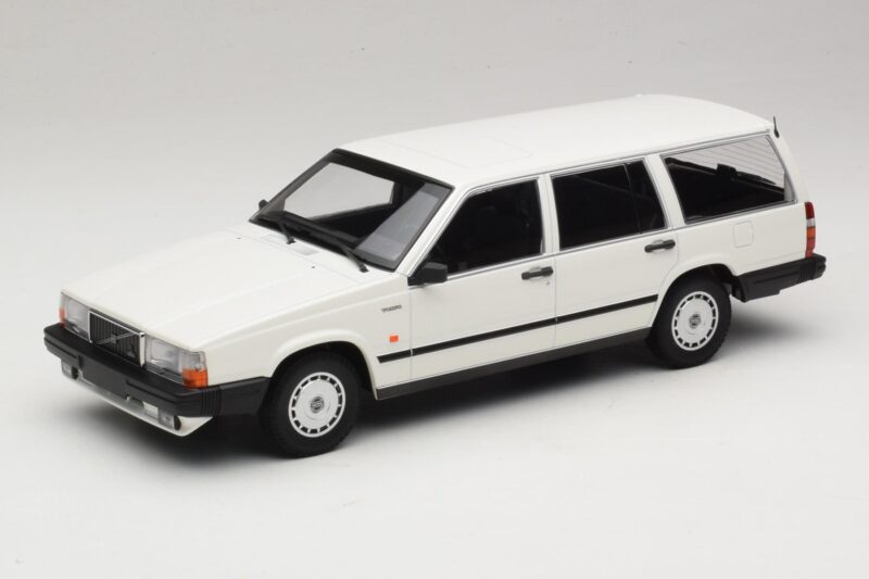 Volvo 740 GL Kombi Weiss Minichamps 1:18 155171772 Metall