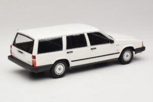 Volvo 740 GL Kombi Weiss Minichamps 1:18 155171772 Metall – Bild 2 von 6