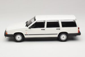 Volvo 740 GL Kombi Weiss Minichamps 1:18 155171772 Metall – Bild 3 von 6