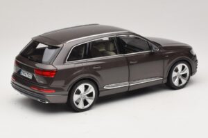 Audi Q7 4M Argus Brown Minichamps 1:18 5011407615 Metall – Bild 3 von 8