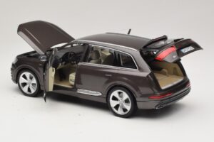 Audi Q7 4M Argus Brown Minichamps 1:18 5011407615 Metall – Bild 5 von 8
