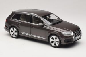 Audi Q7 4M Argus Brown Minichamps 1:18 5011407615 Metall – Bild 6 von 8