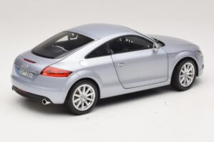 Audi TT 8N Silverblue Metallic Minichamps 1:18 100015020 Metall – Bild 3 von 8