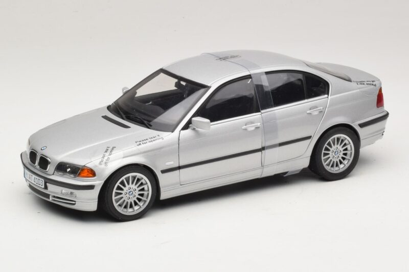 BMW 3-Series E46 6-Cylinder Silber UT Models 1:18 BMW 3-Series E46 6-Cylinder Silber UT Models 1:18 20512 Metall