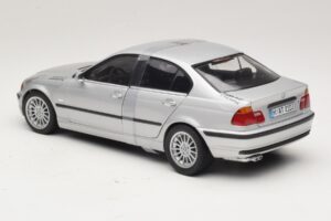 BMW 3-Series E46 6-Cylinder Silber UT Models 1:18 20512 Metall – Bild 5 von 6