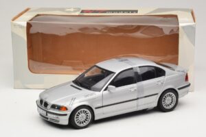BMW 3-Series E46 6-Cylinder Silber UT Models 1:18 20512 Metall – Bild 6 von 6