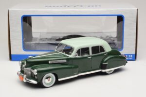 Cadillac Fleetwood Series 60 Special Grün MCG 1:18 MCG18657 Metall – Bild 6 von 6