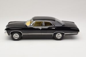 Chevrolet Impala Schwarz MCG 1:18 MCG181006 Metall – Bild 3 von 6
