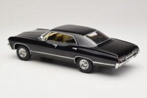 Chevrolet Impala Schwarz MCG 1:18 MCG181006 Metall – Bild 5 von 6