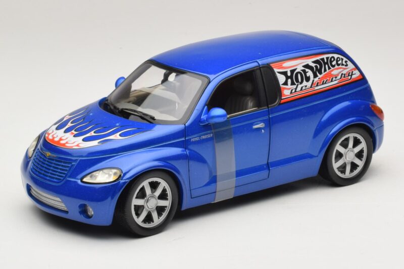 Chrysler PT Cruiser Lieferwagen Blau Hot Wheels 1:18 29616 Metall