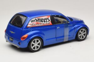 Chrysler PT Cruiser Lieferwagen Blau Hot Wheels 1:18 29616 Metall – Bild 2 von 7