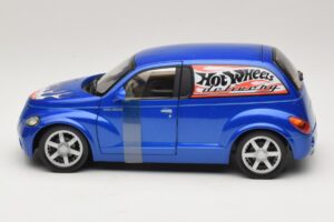 Chrysler PT Cruiser Lieferwagen Blau Hot Wheels 1:18 29616 Metall – Bild 3 von 7