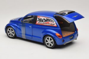 Chrysler PT Cruiser Lieferwagen Blau Hot Wheels 1:18 29616 Metall – Bild 4 von 7