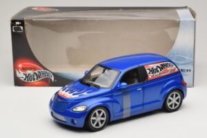 Chrysler PT Cruiser Lieferwagen Blau Hot Wheels 1:18 29616 Metall – Bild 7 von 7