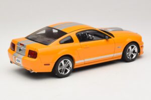 Ford Mustang GT S197 Grabber Orange Metallic AUTOart 1:18 73117-A1 Metall – Bild 3 von 8