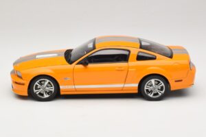 Ford Mustang GT S197 Grabber Orange Metallic AUTOart 1:18 73117-A1 Metall – Bild 4 von 8