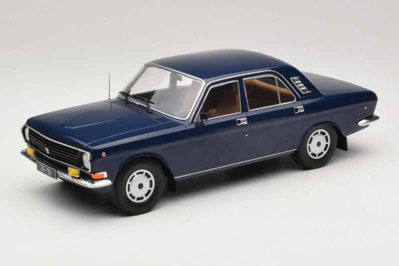 GAZ Volga GAZ-24-10 Dunkelblau MCG 1:18 MCG18014 Metall