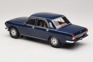 GAZ Volga GAZ-24-10 Dunkelblau MCG 1:18 MCG18014 Metall – Bild 5 von 6