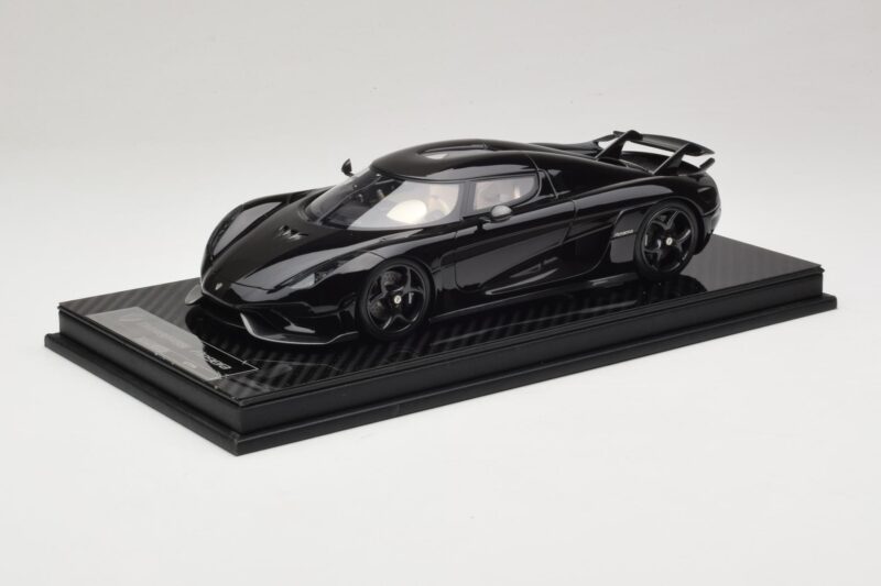 Koenigsegg Regera Schwarz Carbon-Paket Beige Interieur FrontiArt 1:18 Koenigsegg Regera Schwarz Carbon-Paket Beige Interieur FrontiArt 1:18 REMC042 Resin