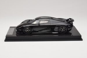 Koenigsegg Regera Schwarz Carbon-Paket Beige Interieur FrontiArt 1:18 REMC042 Resin – Bild 3 von 7