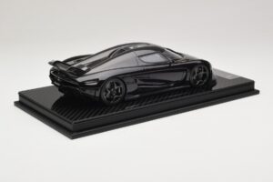 Koenigsegg Regera Schwarz Carbon-Paket FrontiArt 1:18 F079-179 Resin – Bild 2 von 7