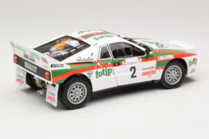 Lancia 037 #2 A. Bettega / M. Perissinot Rally San Marino 1984 Kyosho 1:18 08306F Metall – Bild 3 von 8