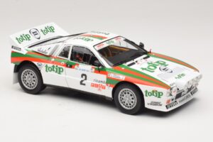 Lancia 037 #2 A. Bettega / M. Perissinot Rally San Marino 1984 Kyosho 1:18 08306F Metall – Bild 6 von 8