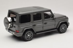 Mercedes G-Class W465 Classic Grey Norev 1:18 183035 Metall – Bild 2 von 6