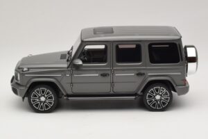 Mercedes G-Class W465 Classic Grey Norev 1:18 183035 Metall – Bild 3 von 6