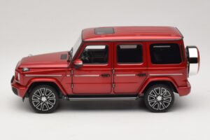Mercedes G-Class W465 Hyacinth Red Norev 1:18 183037 Metall – Bild 3 von 6