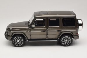 Mercedes G-Class W465 Indium Grey Norev 1:18 183036 Metall – Bild 3 von 6