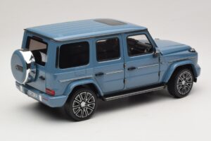 Mercedes G-Class W465 Vintage Blue Norev 1:18 183034 Metall – Bild 2 von 6