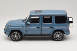 Mercedes G-Class W465 Vintage Blue Norev 1:18 183034 Metall – Bild 3 von 6