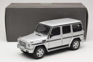 Mercedes G500 W463 LWB Händler Edition Silber AUTOart 1:18 B66962142 Metall – Bild 8 von 8