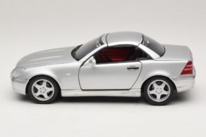 Mercedes SLK230 R170 AMG Roadster Silber UT Models 1:18 26152 Metall – Bild 4 von 8
