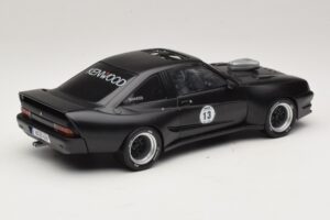 Opel Manta B Custom Mattschwarz Kenwood MCG 1:18 MCG18095 Metall – Bild 2 von 6