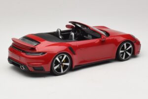 Porsche 911 992 Turbo S Cabriolet Dunkelrot Minichamps 1:18 PORSCHE007 Metall – Bild 2 von 6