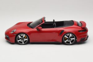 Porsche 911 992 Turbo S Cabriolet Dunkelrot Minichamps 1:18 PORSCHE007 Metall – Bild 3 von 6